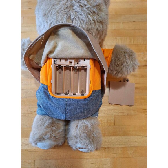 Teddy Ruxpin 2017 Animated Storytelling Bear Bluetooth LCD Eyes Tested Works - Picture 9 of 11